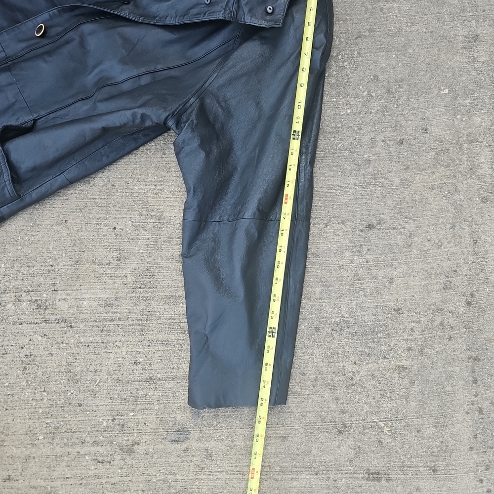 G III Women's Black Leather Jacket - Picture 8 of 16